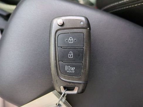 Used 2023 Hyundai Venue SEL w/ Cargo Package FWD image 27