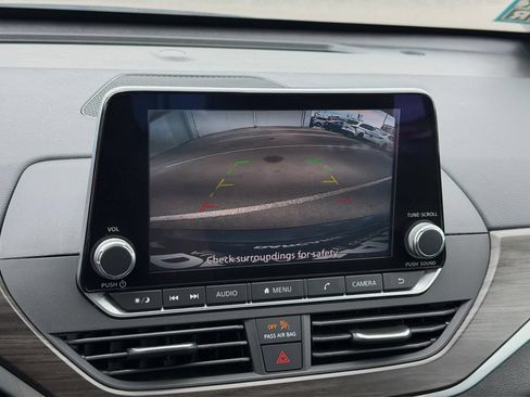 Used 2024 Nissan Altima 2.5 SV FWD image 26