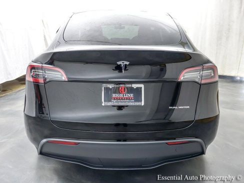 Used 2024 Tesla Model Y Long Range image 7