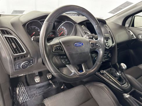 Used 2016 Ford Focus RS AWD/4WD image 4