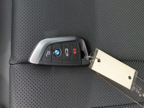 Used 2025 BMW i4 eDrive40 w/ Parking Assistance Package RWD image 36