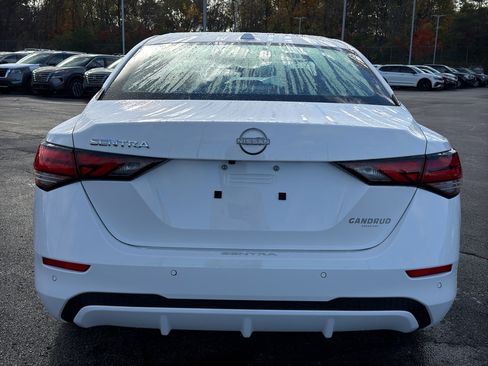 New 2025 Nissan Sentra SV image 7