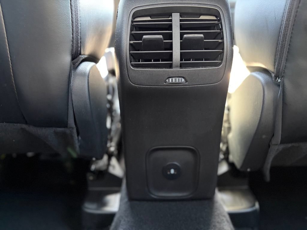 Used 2025 Ford Escape ST-Line AWD/4WD image 13