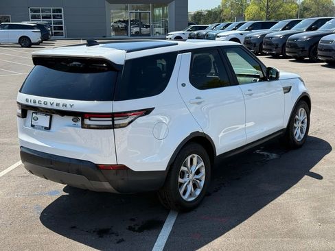 Used 2018 Land Rover Discovery SE image 7