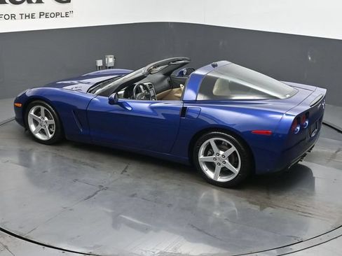 Used 2005 Chevrolet Corvette Coupe w/ Preferred Equipment Group RWD image 42