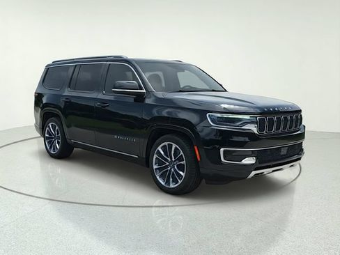 Used 2023 Jeep Wagoneer Series III w/ Premium Group I AWD/4WD image 8