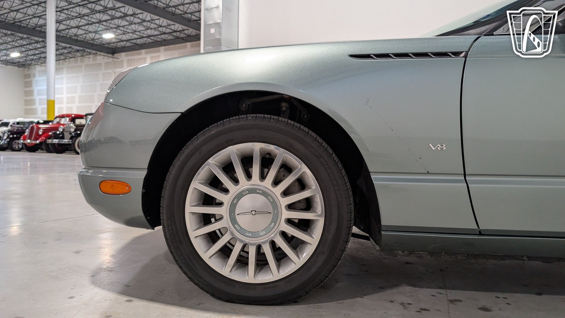 Used 2004 Ford Thunderbird Pacific Coast RWD image 27