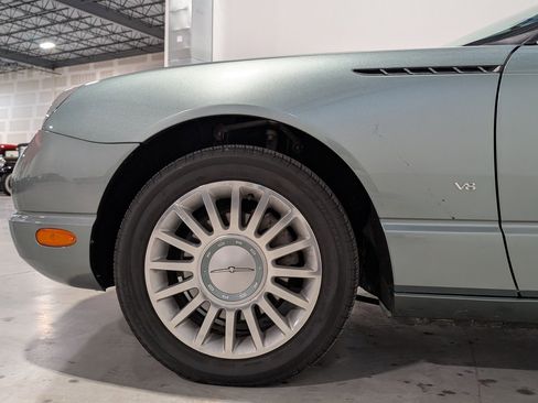 Used 2004 Ford Thunderbird Pacific Coast RWD image 27
