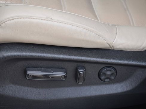 Used 2018 Honda CR-V Touring image 24