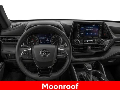 Used 2021 Toyota Highlander XSE FWD image 7
