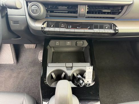 Used 2024 Toyota Prius XLE image 21