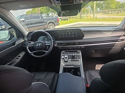 Used 2025 Hyundai Palisade SEL FWD image 12