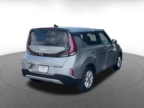 Used 2025 Kia Soul LX w/ LX Technology Package FWD image 12