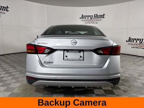 Used 2024 Nissan Altima 2.5 S FWD image 7