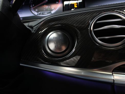 Used 2017 Mercedes-Benz S 63 AMG AMG S 63 Carbon Fiber Exterior w/ Carbon Fiber Exterior Package image 87