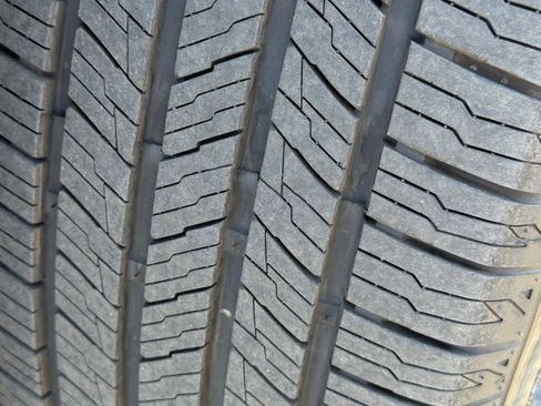 Used 2024 Volkswagen Atlas Cross Sport SE image 9