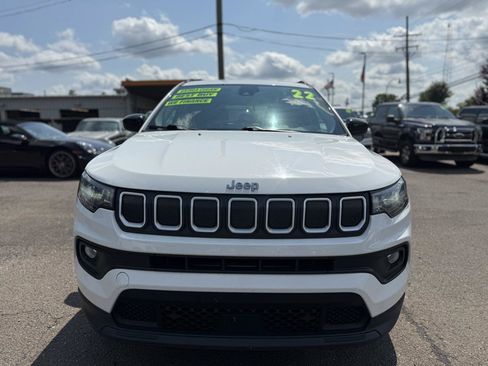 Used 2022 Jeep Compass Latitude AWD/4WD image 2
