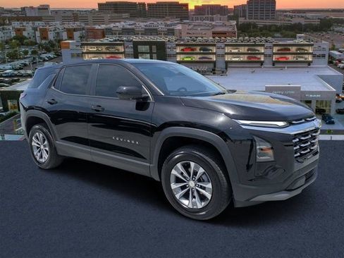 Used 2025 Chevrolet Equinox LT FWD image 1