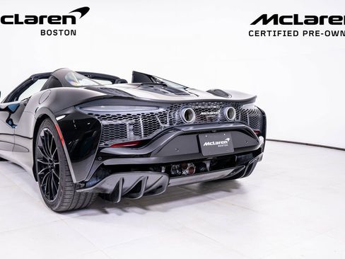 Used 2025 McLaren Artura Spider image 12