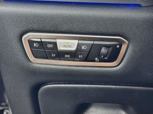 Used 2020 BMW X7 xDrive40i w/ M Sport Package AWD/4WD image 11