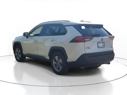 Certified 2024 Toyota RAV4 XLE w/ Convenience Package AWD/4WD image 5