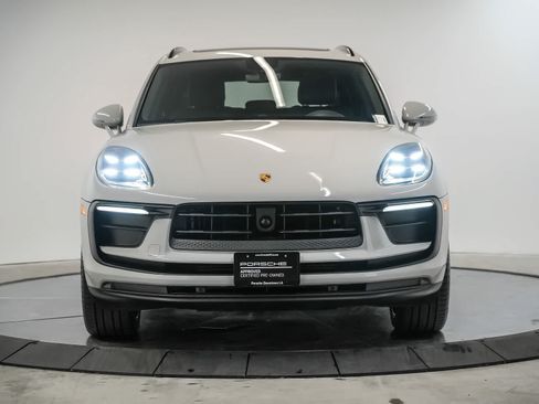Certified 2023 Porsche Macan AWD/4WD image 6