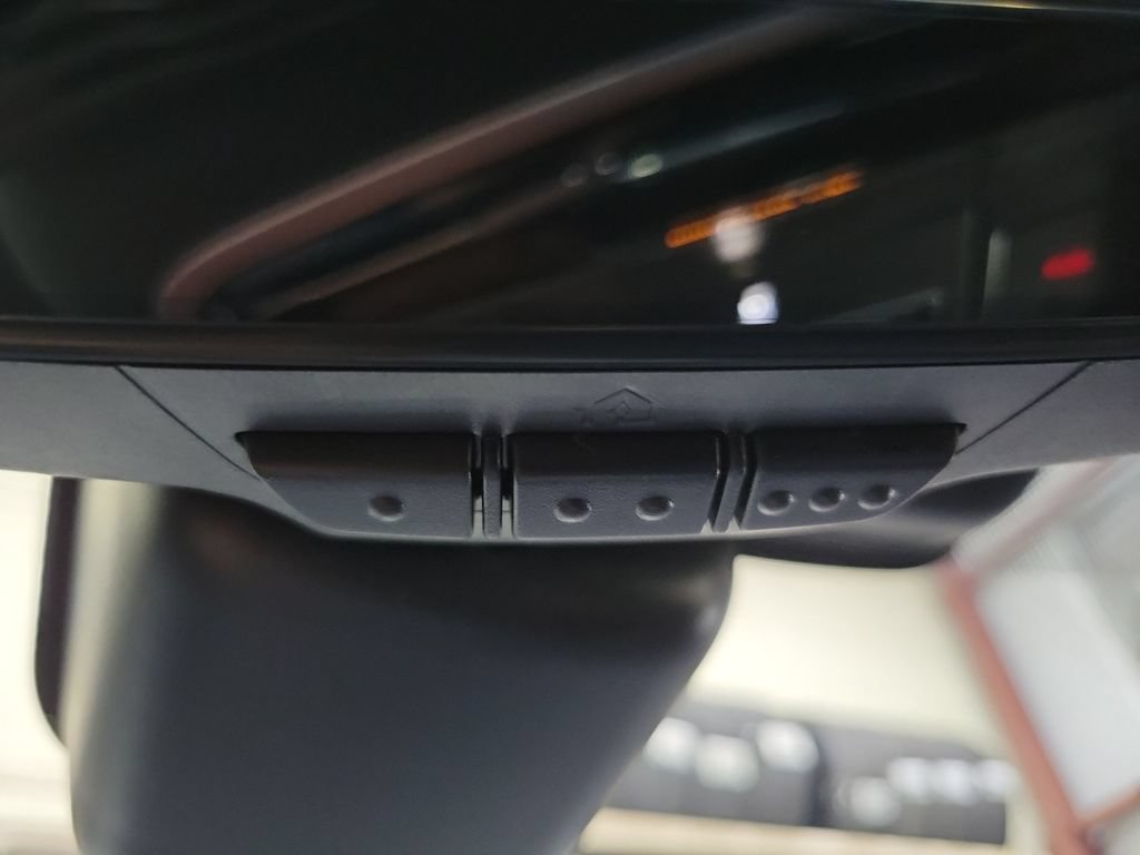 New 2026 Land Rover Range Rover Velar S AWD/4WD image 35
