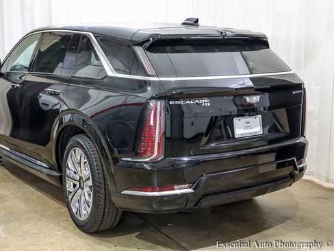 New 2026 Cadillac Escalade IQ Luxury 1 w/ LPO, Radiant Package image 6