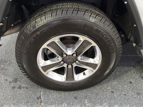 Used 2022 Jeep Wrangler Unlimited Sahara w/ Cold Weather Group image 34