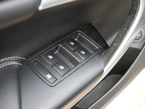 Used 2015 Buick Regal image 16