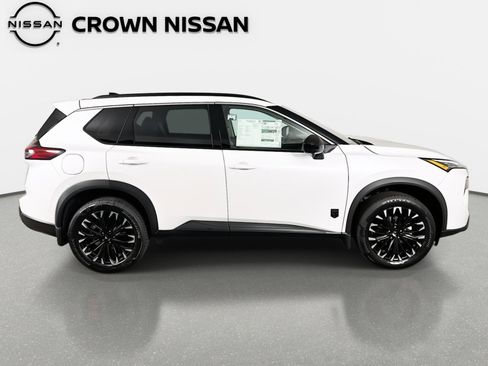 New 2026 Nissan Rogue SV FWD image 4