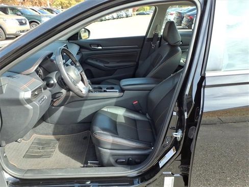 Used 2022 Nissan Altima 2.0 SR image 4