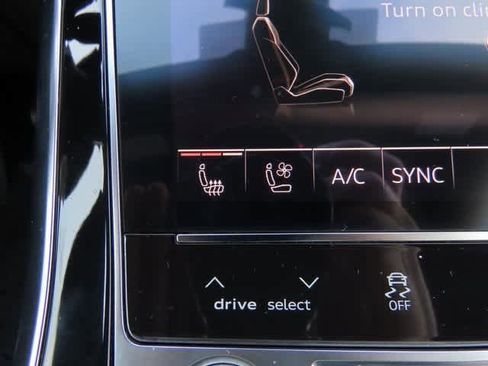 Used 2025 Audi Q7 3.0T Prestige w/ Prestige Package image 27