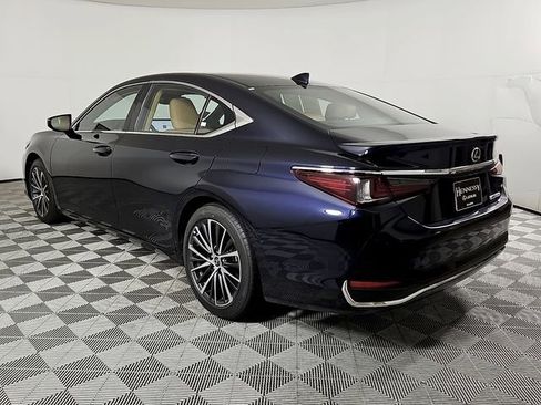 Used 2025 Lexus ES 300h w/ Premium Package image 7