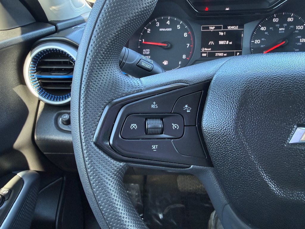 Used 2025 Chevrolet Trax LS FWD image 19
