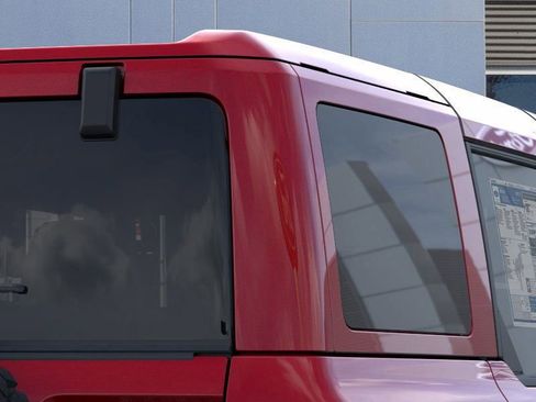 New 2025 Ford Bronco Badlands image 25