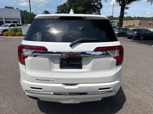 Used 2021 GMC Acadia Denali w/ Denali Technology Package FWD image 11