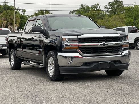 Used 2018 Chevrolet Silverado 1500 LT w/ All Star Edition AWD/4WD image 10