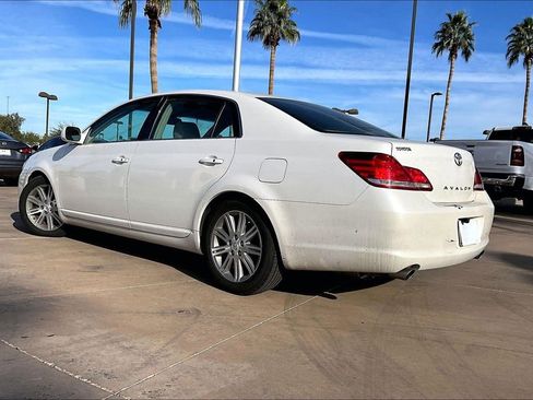 Used 2005 Toyota Avalon image 4