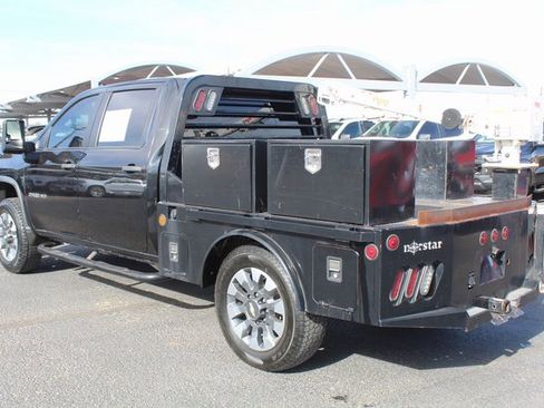 Used 2022 Chevrolet Silverado 2500 Custom w/ Custom Value Package image 5