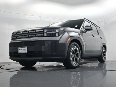 Used 2025 Hyundai Santa Fe SEL FWD image 40