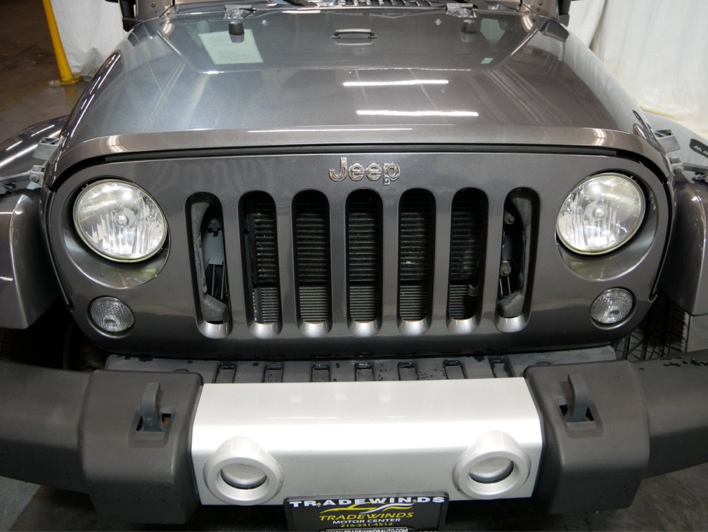 Used 2014 Jeep Wrangler Sahara AWD/4WD image 4