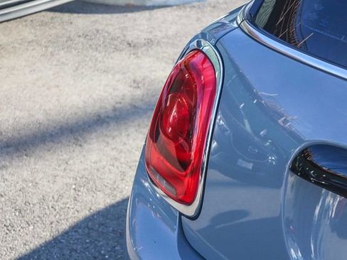 Used 2017 MINI Cooper S image 8