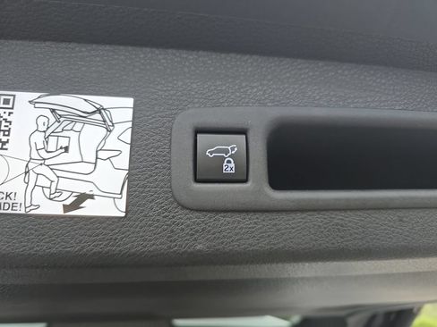 Certified 2024 Toyota Sienna XLE FWD image 16