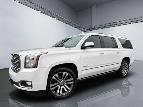 Used 2018 GMC Yukon XL Denali w/ Denali Ultimate Package image 36