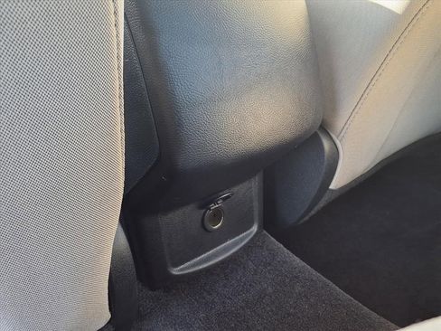 Used 2018 Ford Fusion S image 25