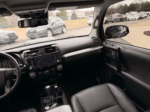 Used 2021 Toyota 4Runner Venture w/ Moonroof Package image 31