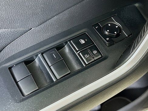 Used 2020 Toyota RAV4 XLE w/ Convenience Package image 19