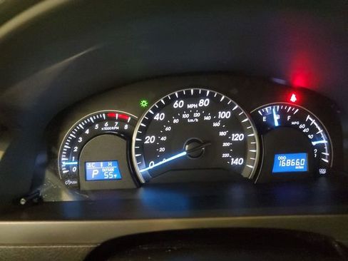 Used 2012 Toyota Camry LE image 16