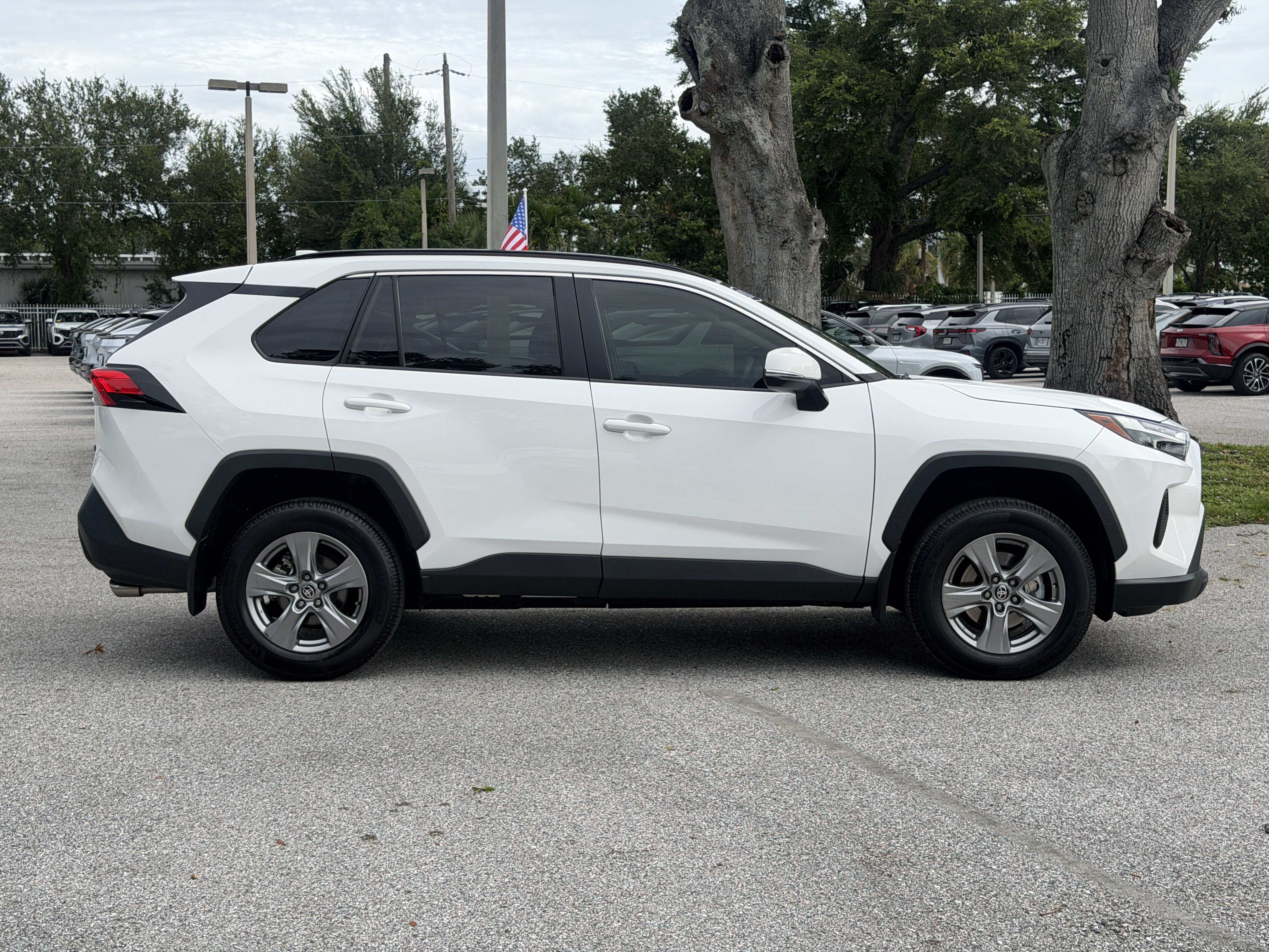 Used 2024 Toyota RAV4 XLE w/ Convenience Package FWD image 8
